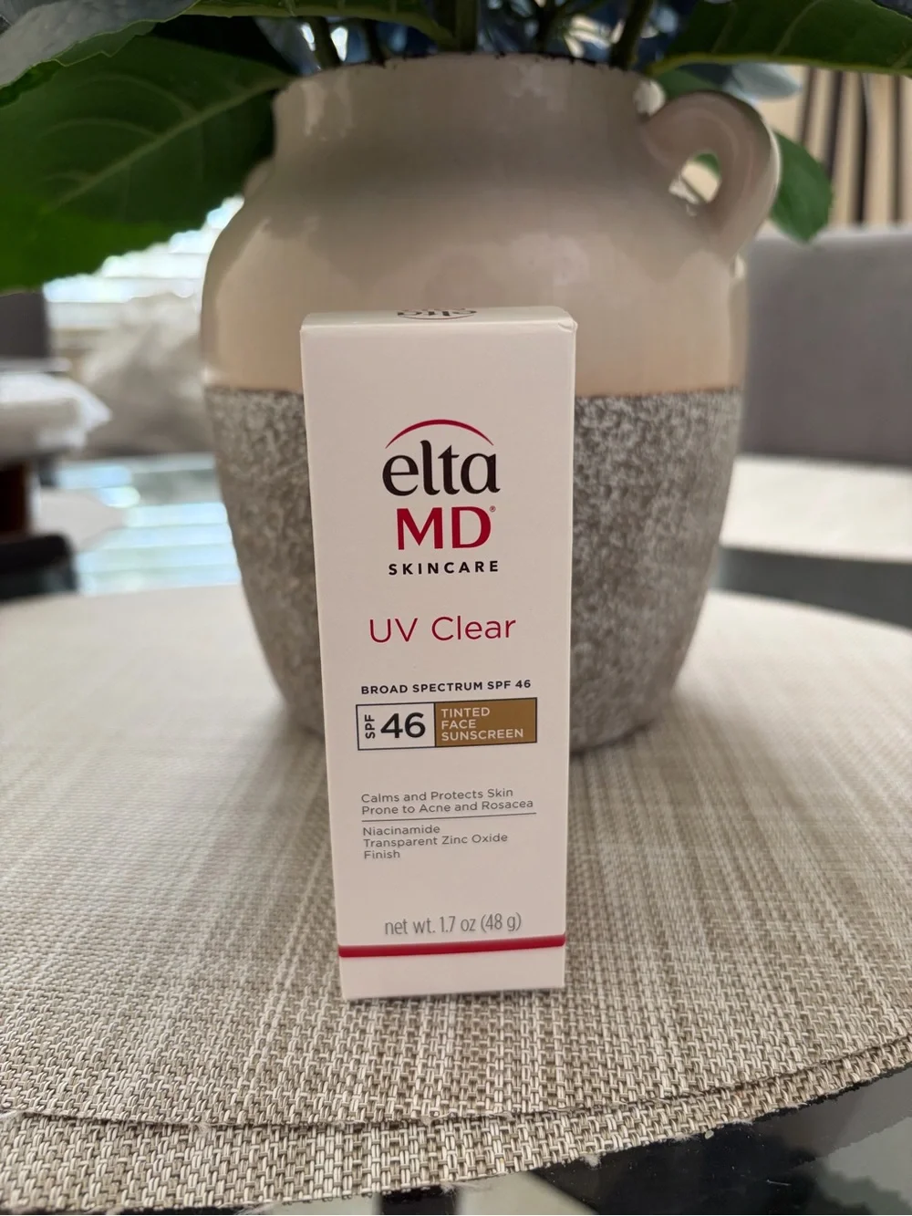 EltaMD UV Clear SPF 46 Tinted Sunscreen - White & Gold Accents